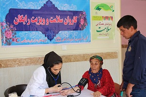 ارائه خدمات بهداشتی و درمانی رایگان در روستای مرزی قره باطر توسط کاروان سلامت